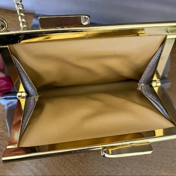 Vintage Lou Taylor Handbag with Mirror and Coin Purse - Picture 3 of 16